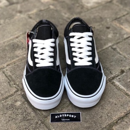 SEPATU PRIA VANS OLDSKOOL CLASIC BLACK WHITE PREMIUM. VANS OLDSKOL IMPORT VANS PRIA.