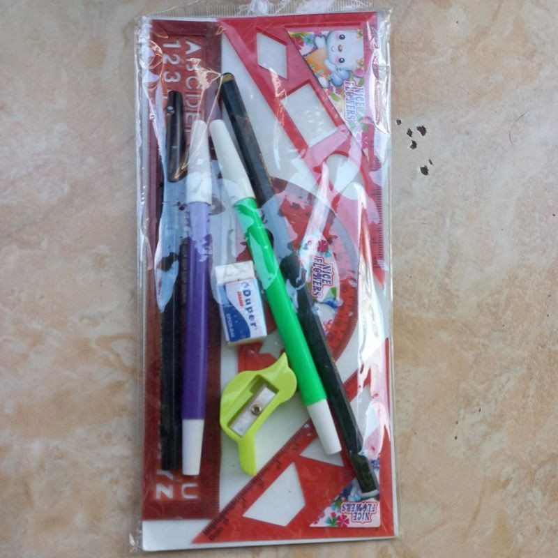 

Paket Pulpen dan Penggaris