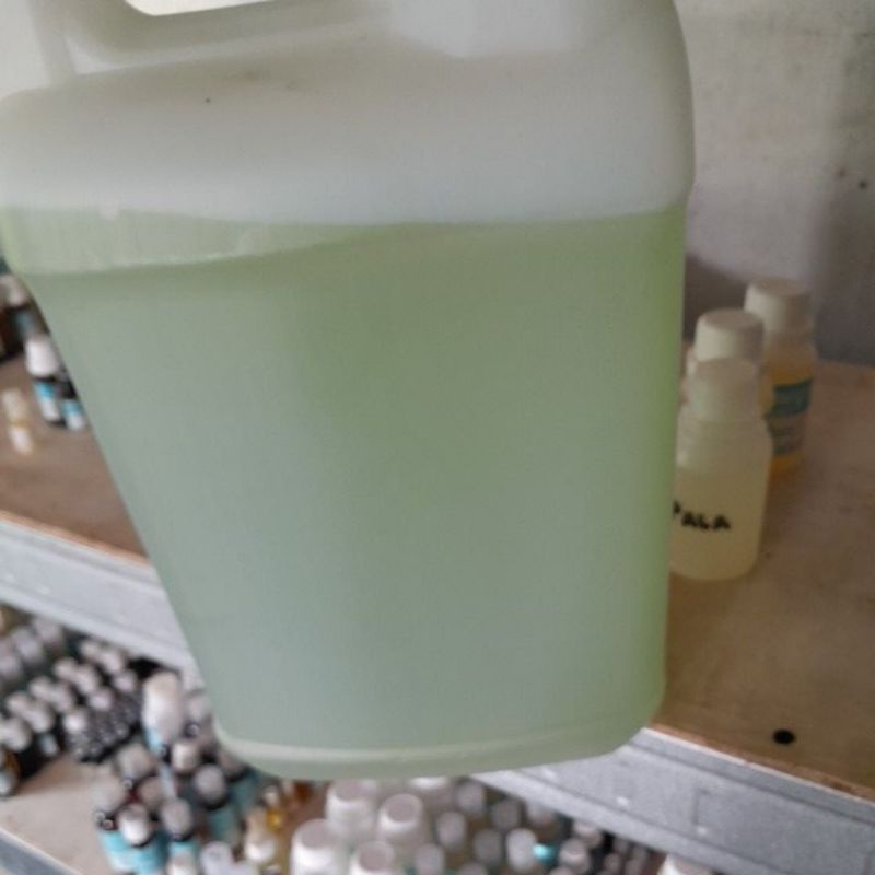 minyak kayu putih Isi 1 Liter