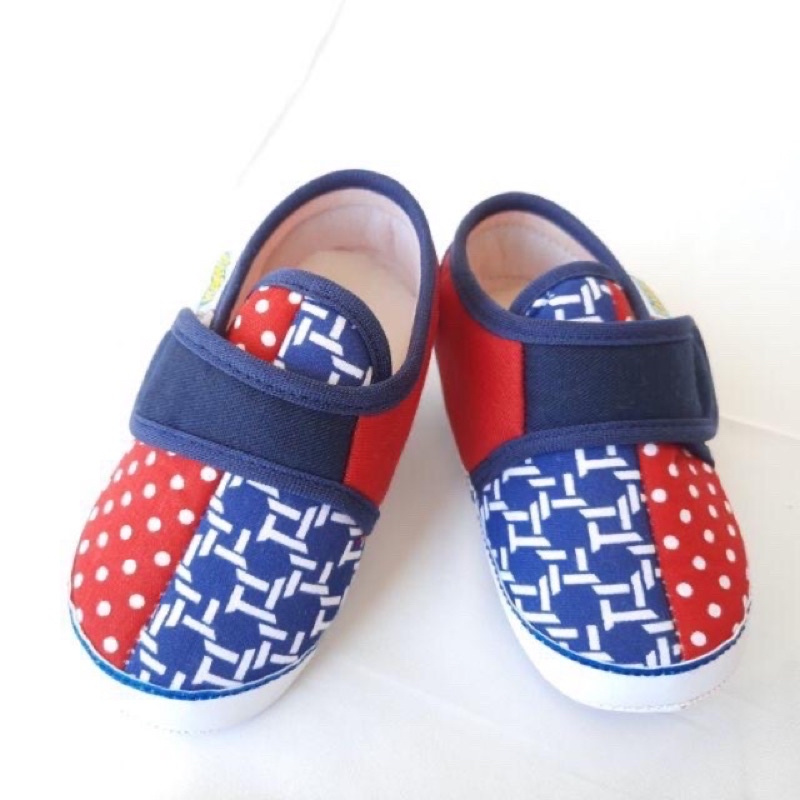 SEPATU PREWALKER /SEPATU NEWBORN BARU LAHIR / SEPATU ANTISLIP