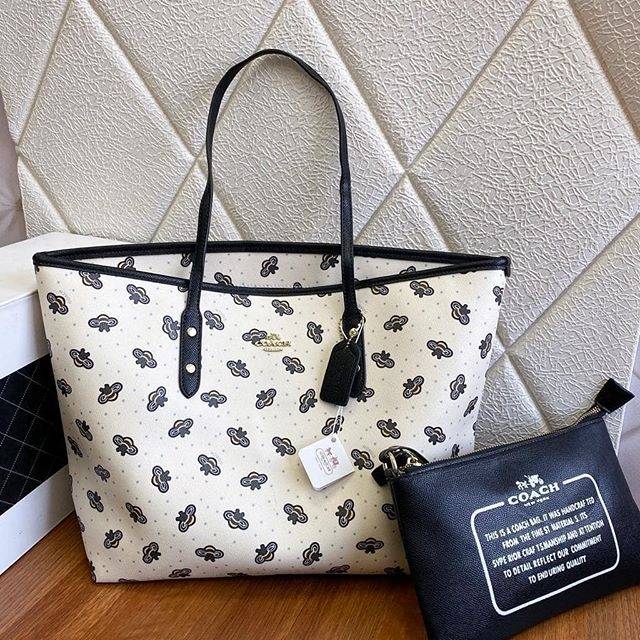 coach bee tote