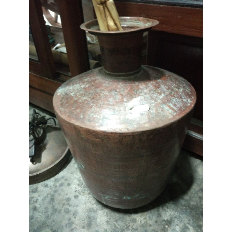 Bejana Gentong Air Kuningan Kuno Antik