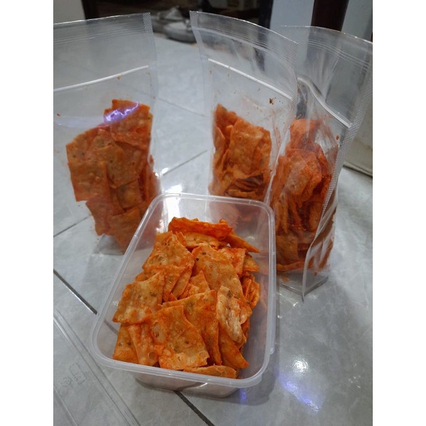 

keripik bawang/kripik bawang (85gram)