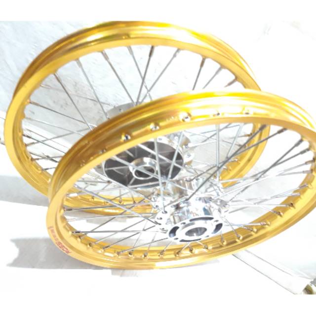 Velg set jupiter z new.lengkap velg rossi tromol depan belakang jari jari dan bonus rakit