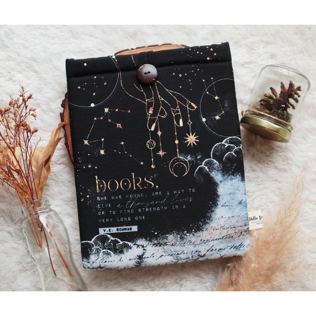 

BOOKS SHE HAS FOUND - ADDIE LARUE - BOOKSLEEVE