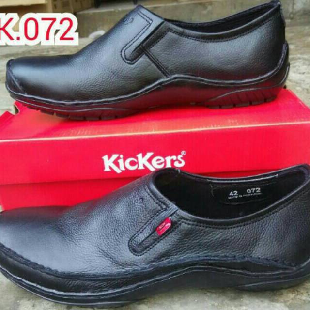 sepatu kickers kulit slipon