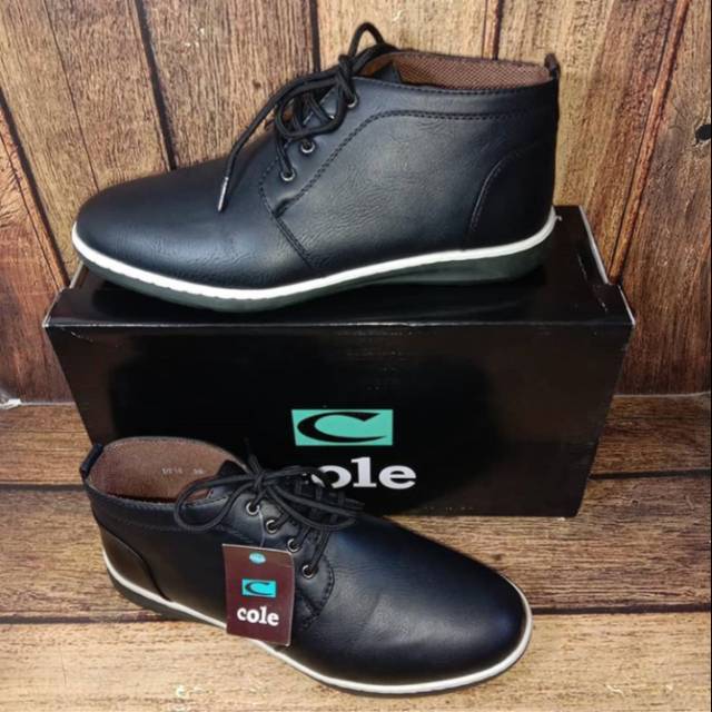 SEPATU SNEAKERS PRIA (Cole) HITAM - DT14BK