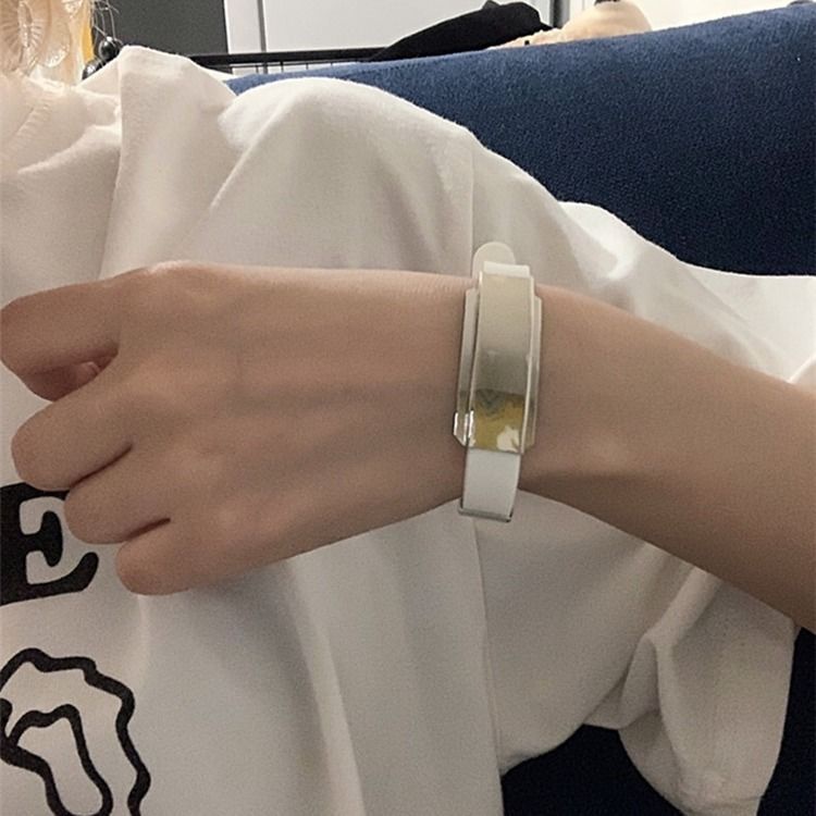 Korea in Harajuku kepribadian pasangan gelang selebriti Internet baja titanium sabuk silikon gelang