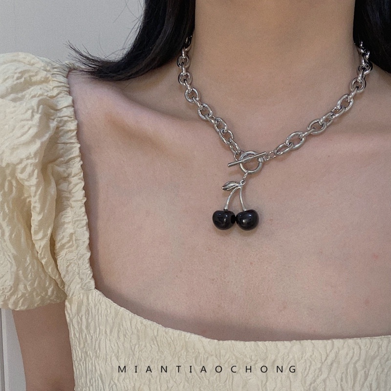 Korea black cherry kalung untuk wanita in fashion sederhana buah musim panas kalung kalung kepribadi