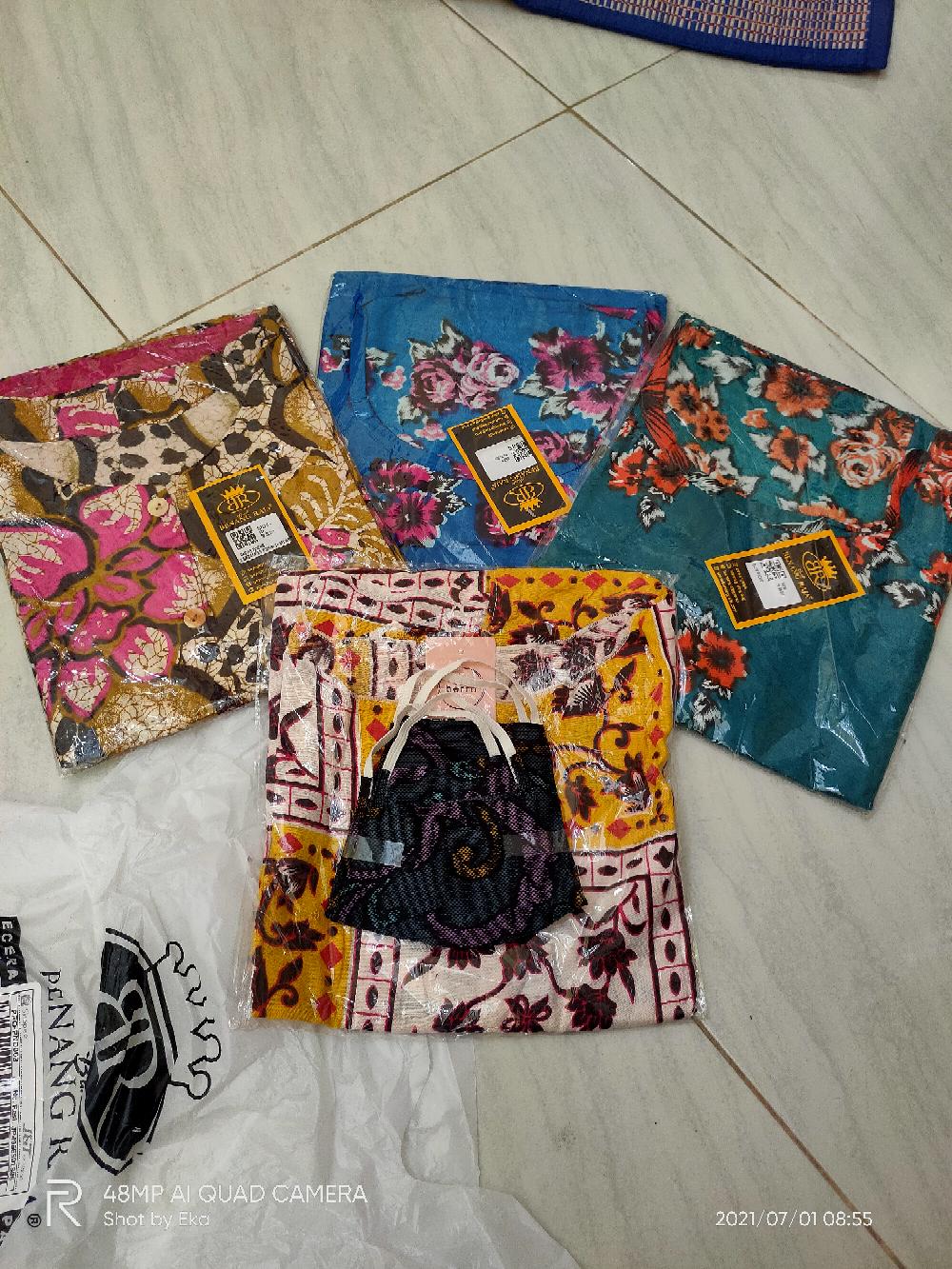 Benang Raja Tunik Batik Wanita Lengan Panjang Motif Daun Gugur