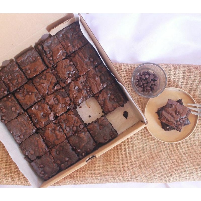 

BROWNIES SEKAT / FUDGY BROWNIES 20x20cm / FUDGY BROWNIES PANGGANG