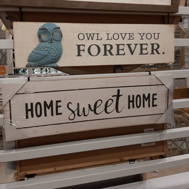 Hiasan dinding informa