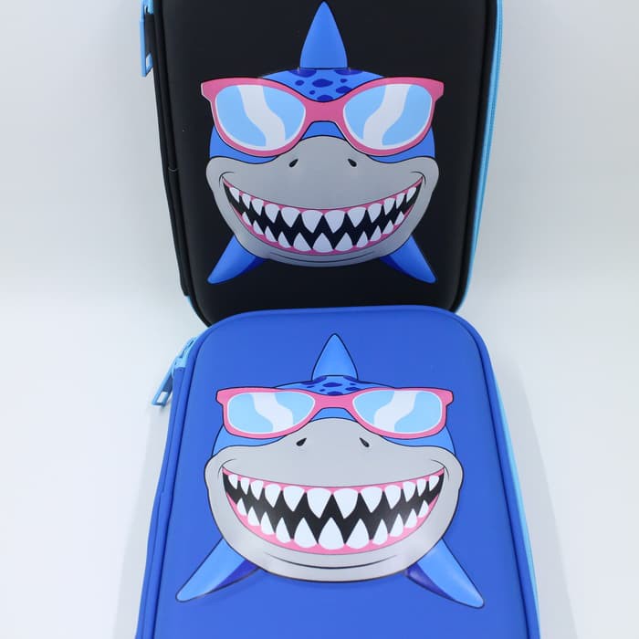 

SMIGGLE LOOK ALIKE KOTAK PENSIL 3D SHARK + PACKING MIKA TEBAL - Hitam