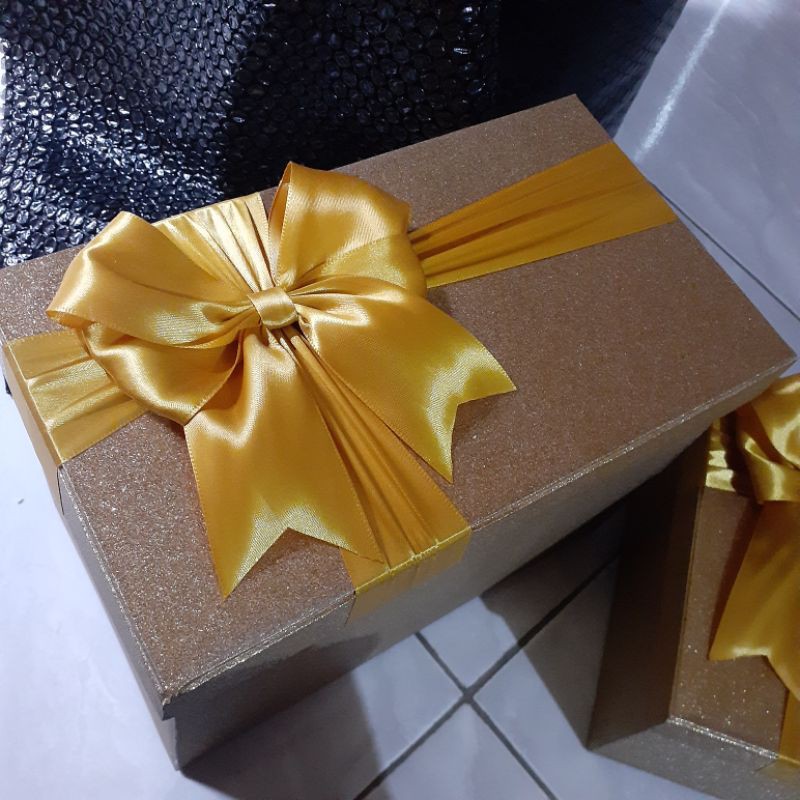 Kotak Kado Hampers Box Kuning Gold bisa custom ukuran