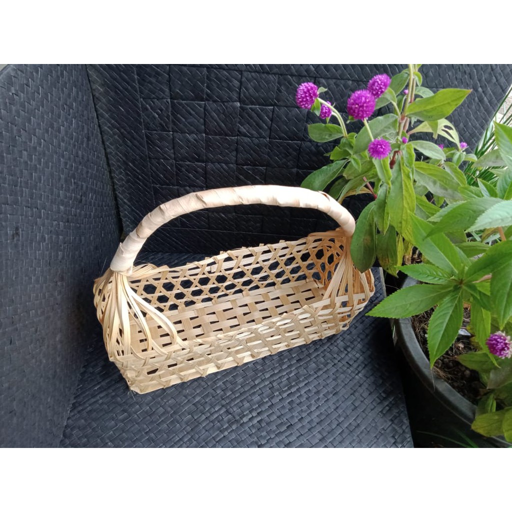 Anyaman Bambu 28x10x13 Tas Toples