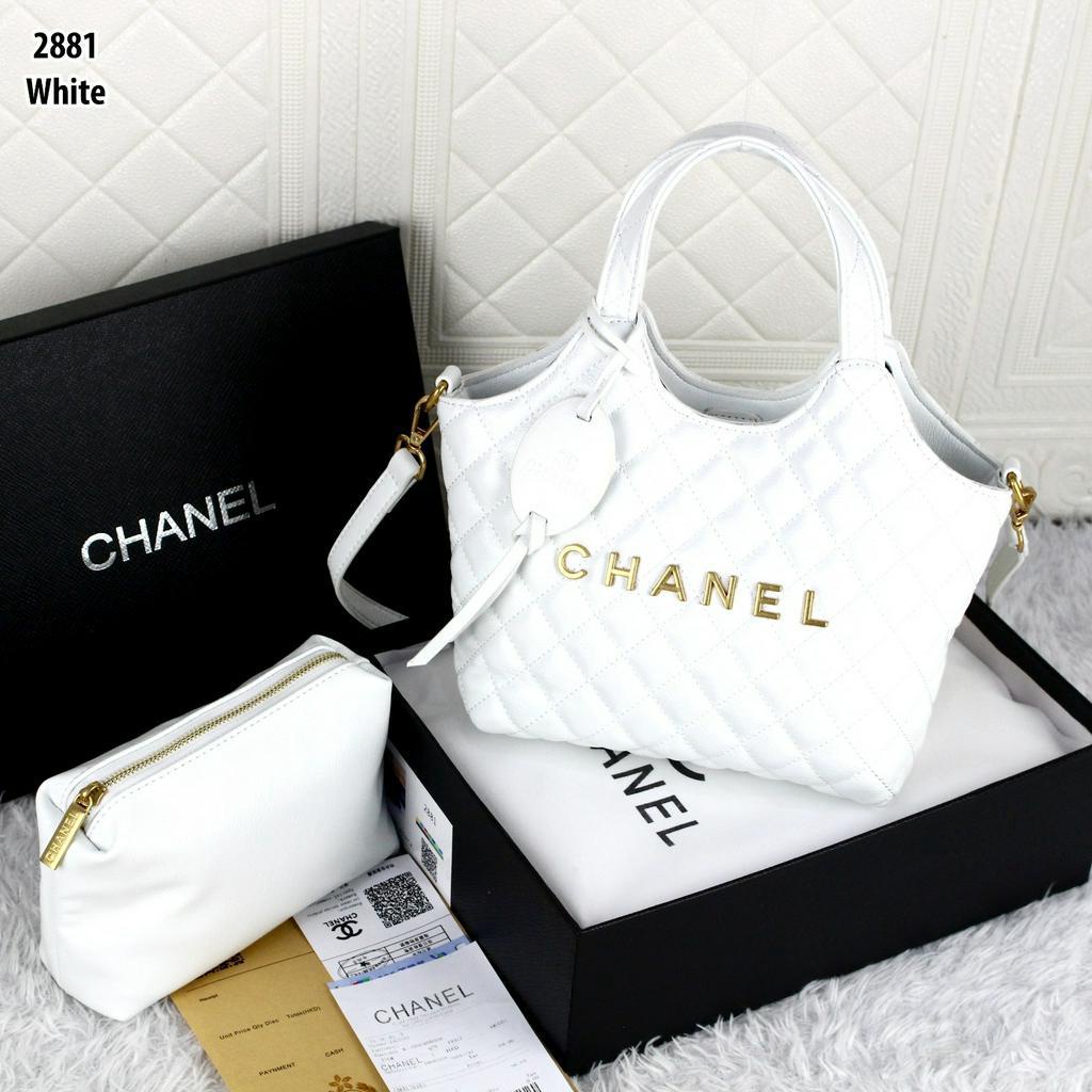 CH SHOULDER QUILTED TOTE BAG 2881 (FREE BOX)