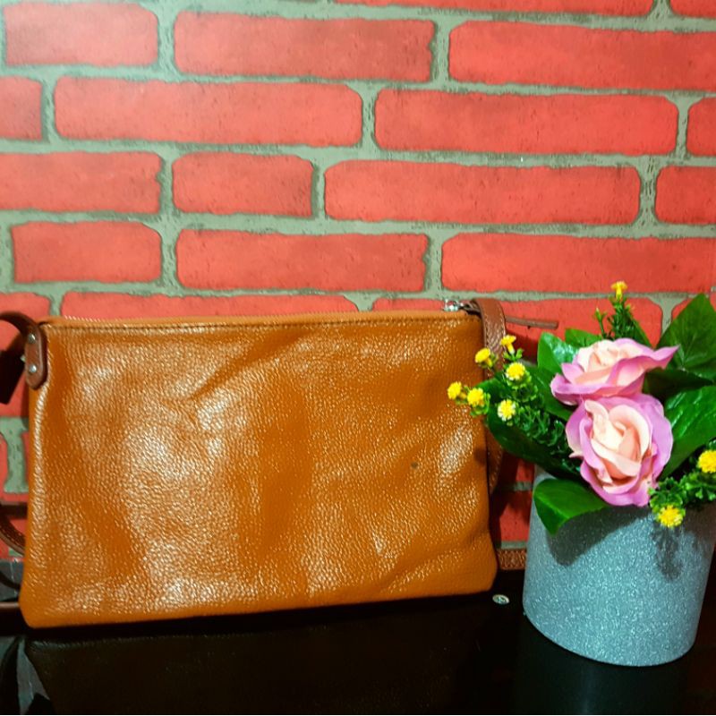 Preloved Tas Sling Della Stella