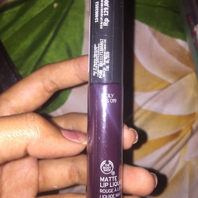 matte lip liquid the body shop shade sicily iris 019