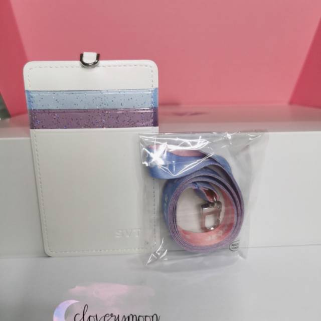 Seventeen Carat 4th Gen Card Case with Lanyard
