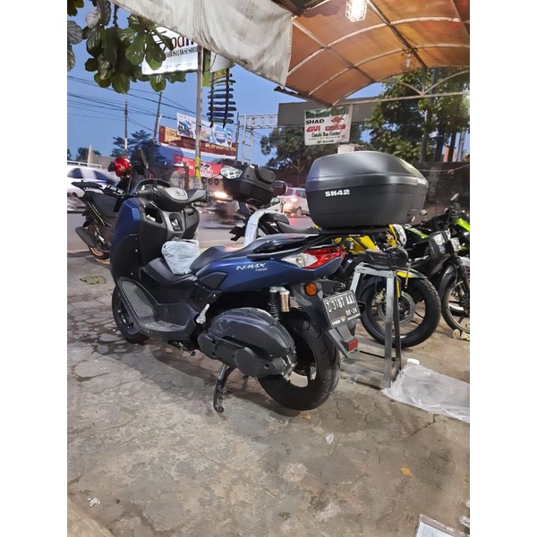 Paketan Promo siap pasang Box Motor Yamaha Nmax New Nmax 2021 Nmax 2020 Bracket Original SHAD + Box 