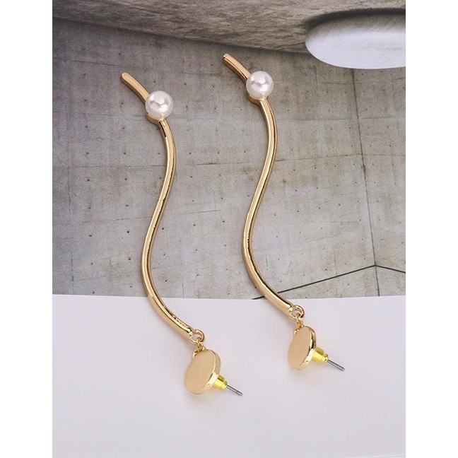 LRC Anting Tusuk Fashion Gold Pearl Eye Snake Earrings F69574