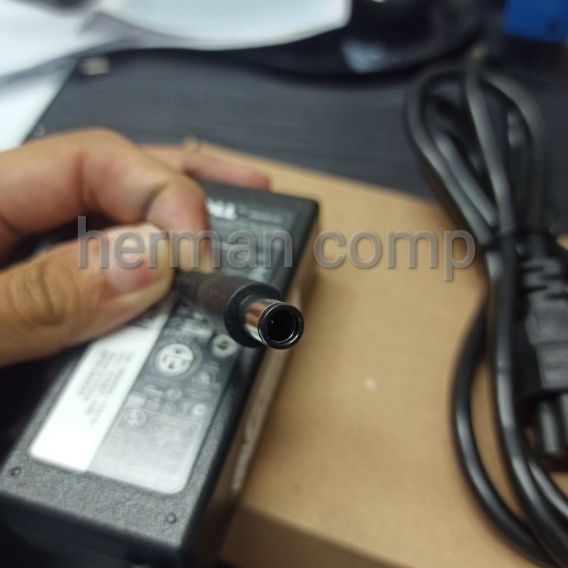 Original Adaptor Dell Latitude 3340 3350 3440 E5430 E6230 E6330 E6430