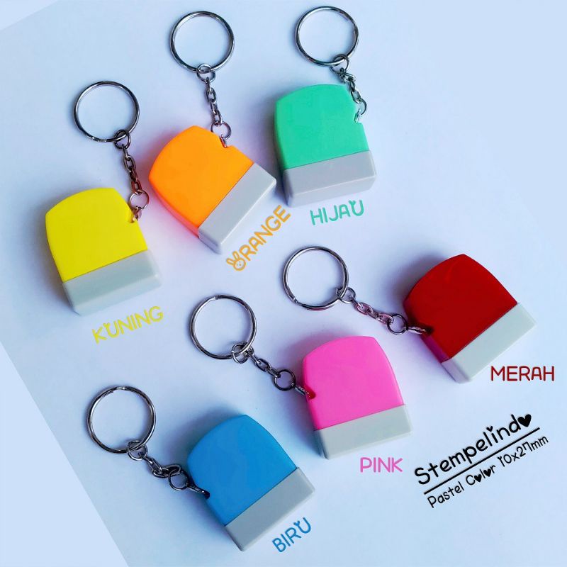 

Stempel Nama Mini 10x27mm Warna Pastel Dokter Perawat Bidan Anak Gantungan Kunci Cute