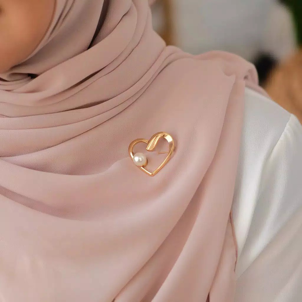 Brooch / bros cantik / bros jilbab / bros murah / bros murmer / bros love / bros geometri / Bros Mewah Bros Elegan Bros Hijab Bros Kebaya Bros Dada bros Tuspin Bros Pin Btrooch Korean Style Brooch AKsesories Jilbab Accessories BRS-B02 Bros Daily BZO-GOLD-CINTAS