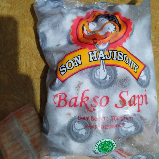 

Bakso besar Son Hajisony dengan bumbu