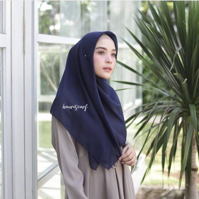 Hijab Polycotton Syari Segiempat Bella Square Syari
