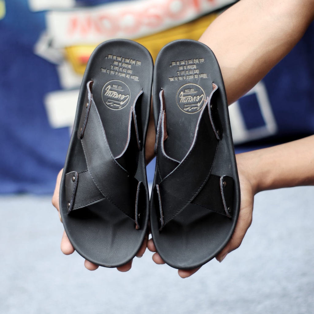 MOLK|Sandal Slop Pria Kulit Asli Original Distro Trendy Kekinian Traveling Cowok Hitam