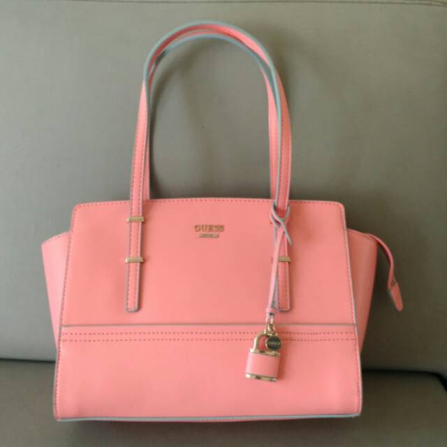 Tas wanita guess ori original devyn pink murah
