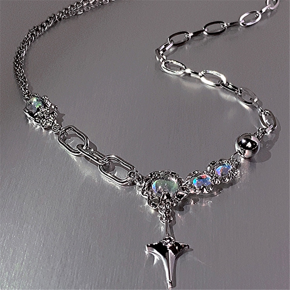 【COD Tangding】Kalung Rantai Klavikula Musim Panas Desain Batu Bulan Untuk Wanita