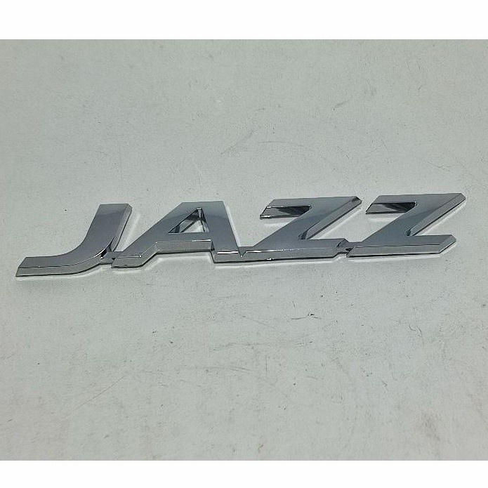 Emblem Logo Mobil JAZZ Emblem Warna Chrome