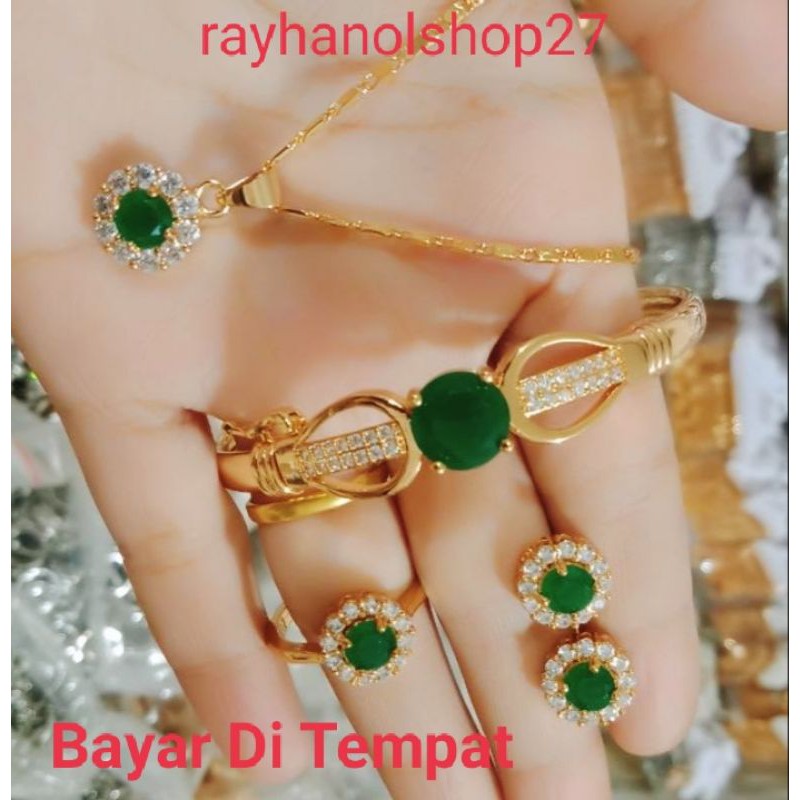 SET WANITA DEWASA TITANIUM MOTIF PERMATA LENGKAP LAPIS EMAS 24 K ANTI KARAT