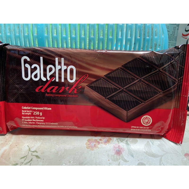 

coklat compound/coklat parut merk GALLETO