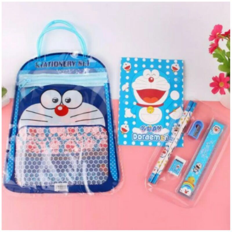 

Doraemon stationary set Buku dan alat tulis