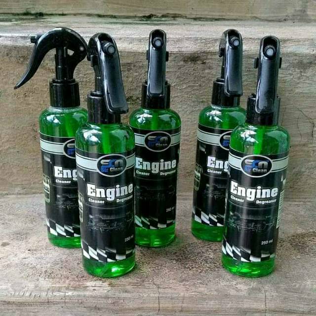 Pembersih kerak mesin motor