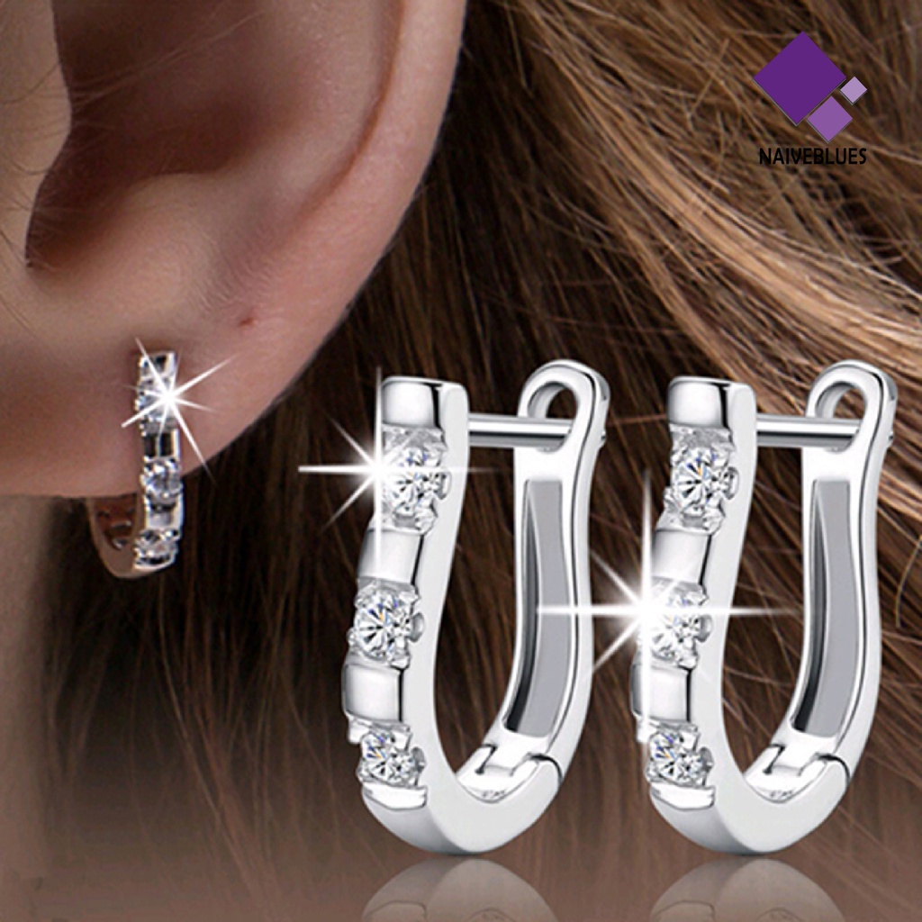 1 Pasang Anting Stud Bentuk Harp Warna Putih