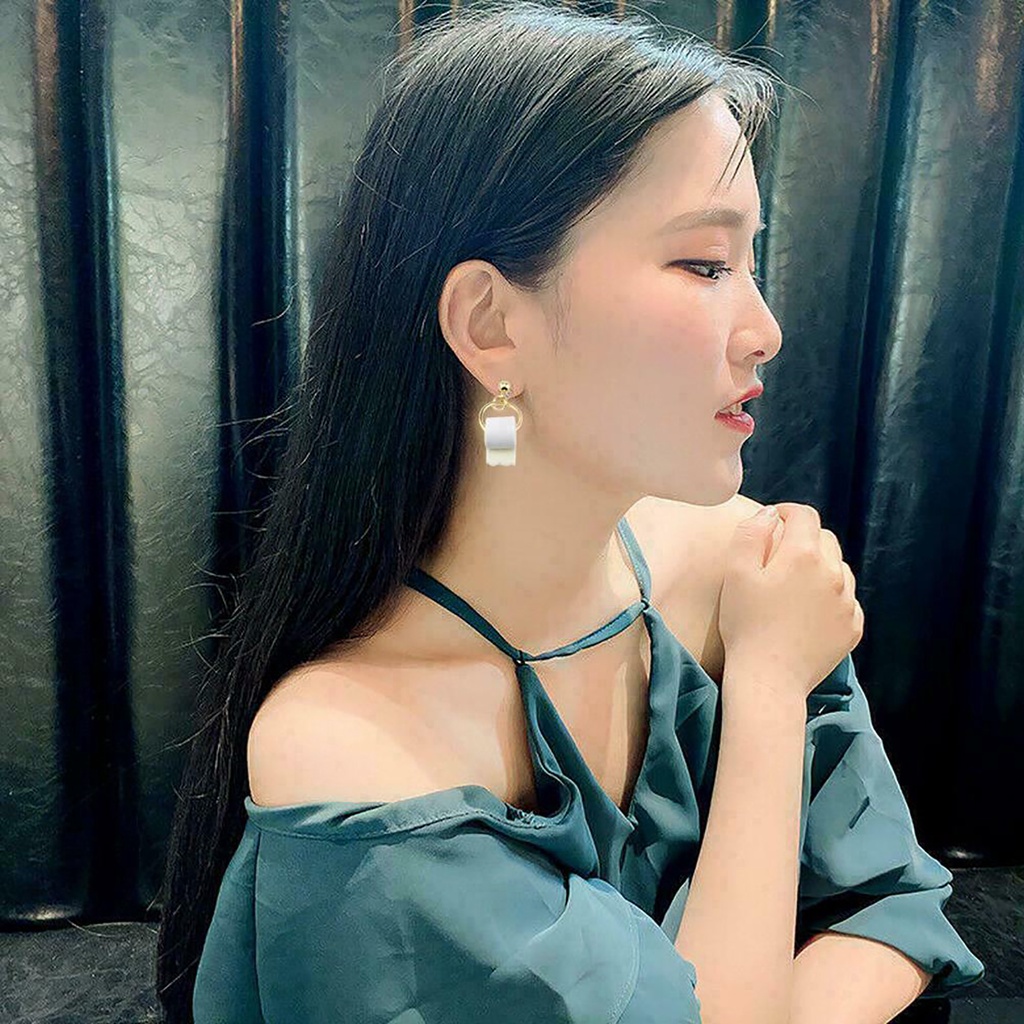 Hu Hu Hu Hu Hu Alat Bantu Pasang Kacamata♡ Anting Bentuk Toilet Roll Bahan Kulit Imitasi Untuk Wanita