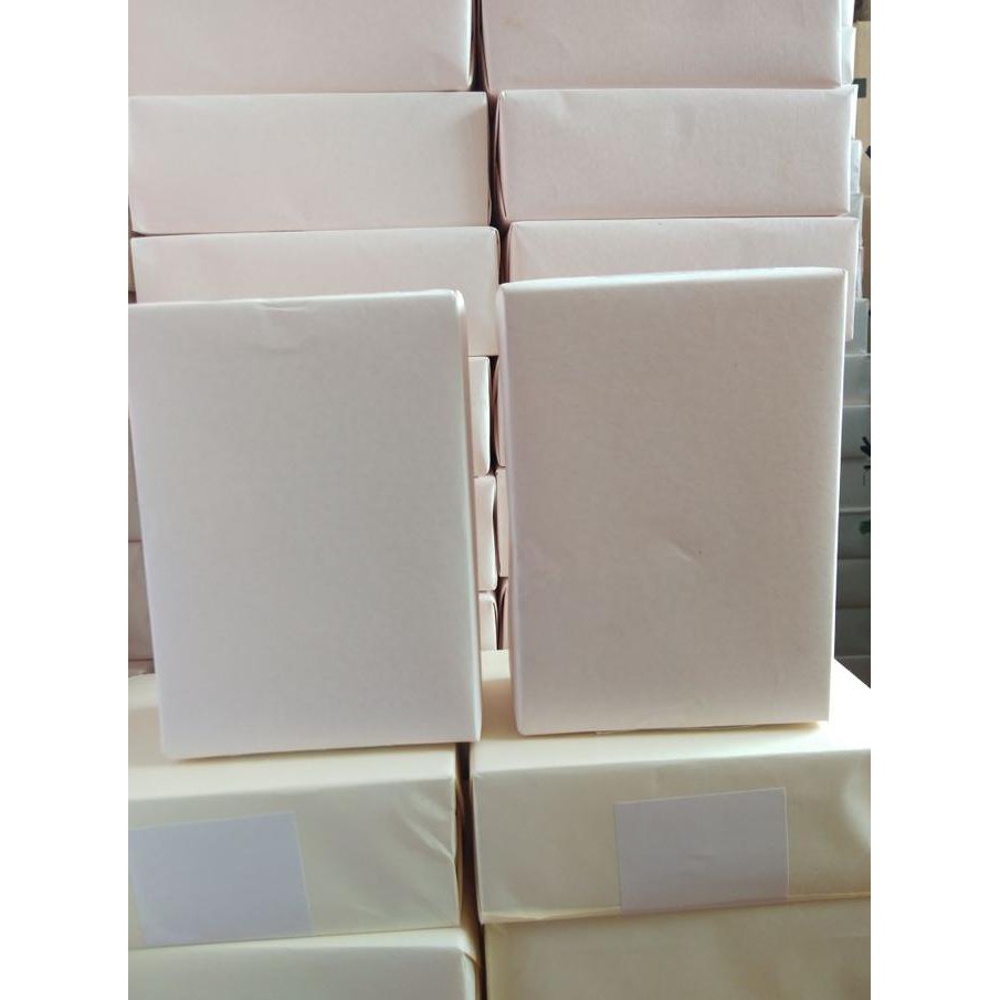 

Kertas HVS A6 70 Gr Warna 1 Rim ( Pink,Hijau Muda & Biru Muda) - Putih