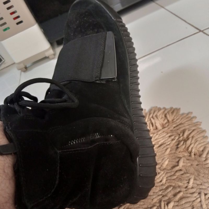 sepatu adidas yeezy boost 750 triple black size 43 insole 27.5 - sepatu adidas yeezy second branded