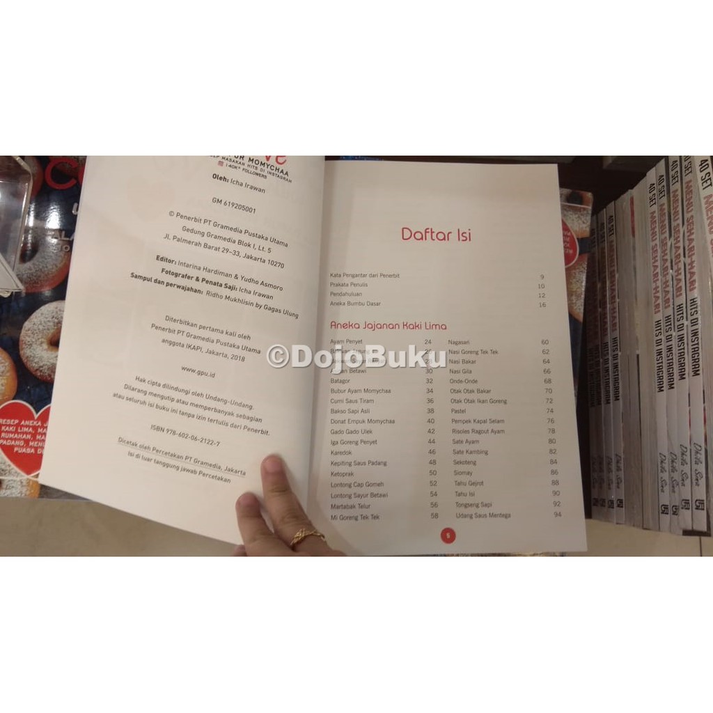 Cooking With Love Ala Dapur Momychaa by ICHA IRAWAN