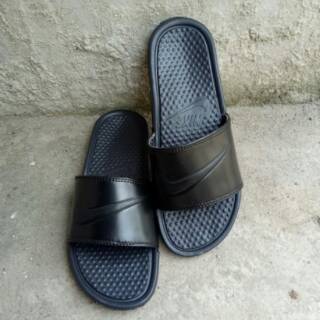 Terbaru termurah sendal sandal  slop slide on nike  bennasi 