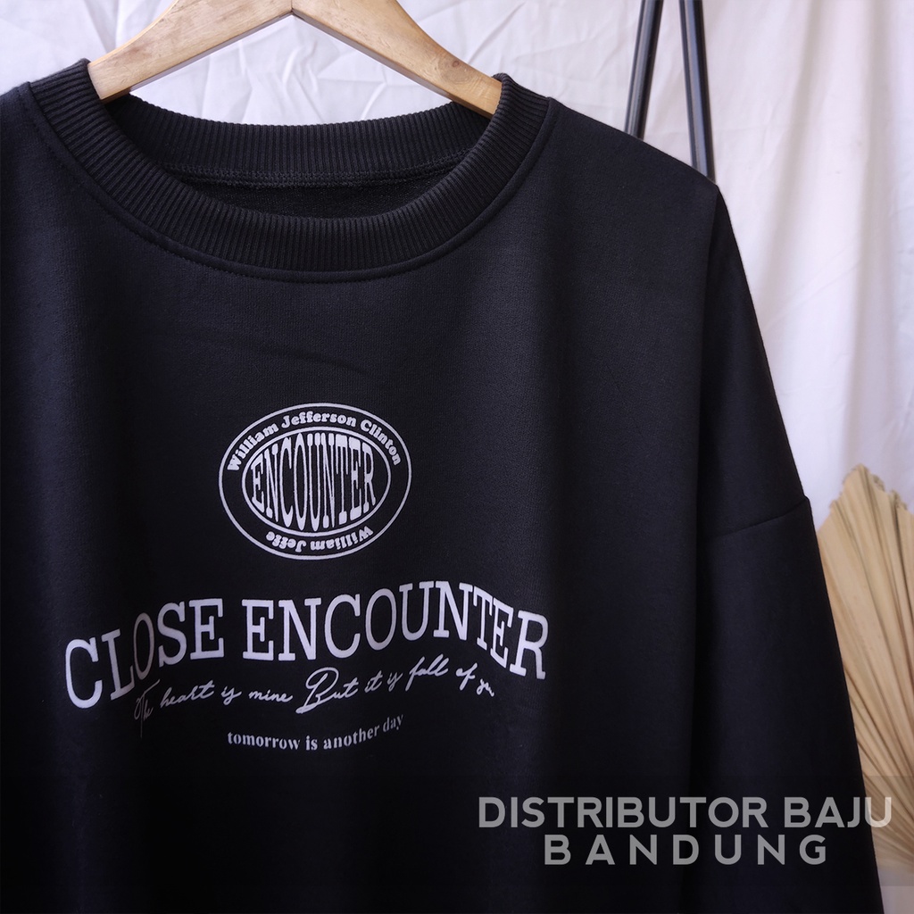 Sweater Close Encounter | Korean Style Sweatshirt | Pakaian Wanita Dan Pria | Bahan Fleece | Allsize