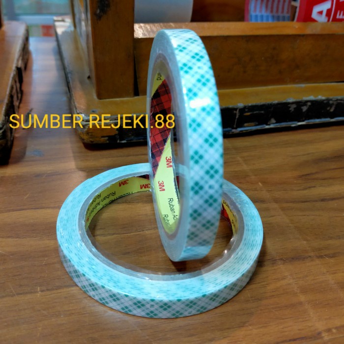 

Gaya 3M 4032 Mounting Tape Lem Kaca Lem Tembok Lem Kayu Size12Mmx3M Lem Murah