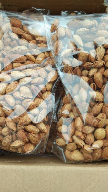 

Kacang Almond Panggang