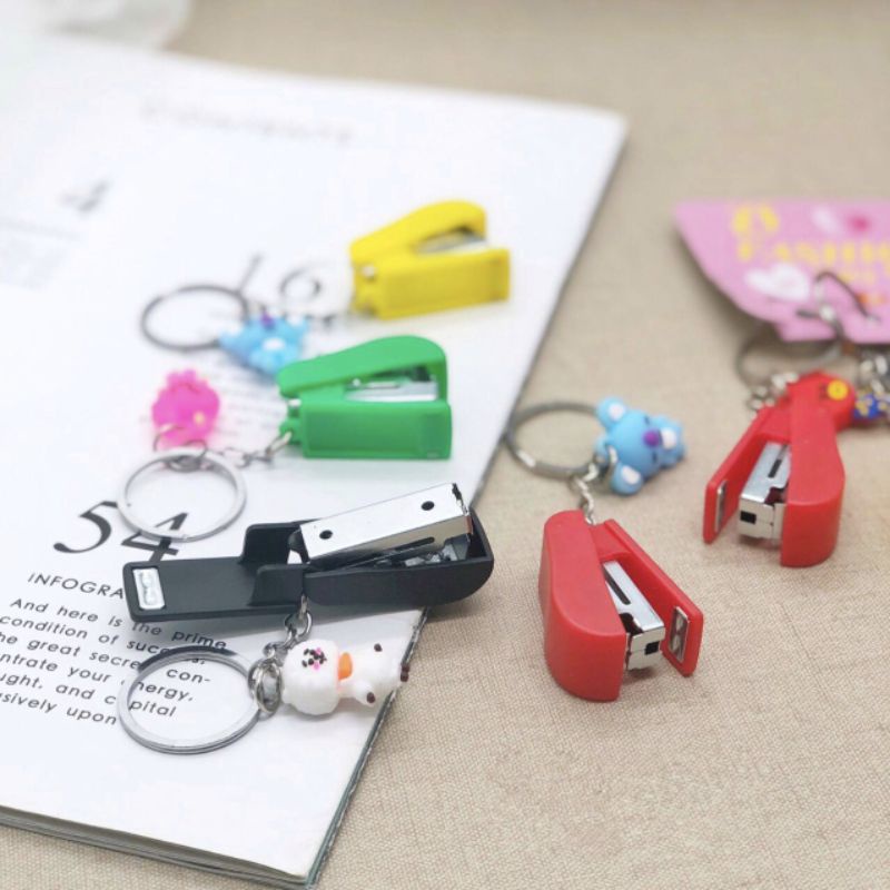 

Koleksibts 1Pc Stapler Kertas Bt21 Bts Koya Chimmy Tata Mang Shooky Chooky RJ Van Rm Jin Suga Jimin J Hope V Jungkook