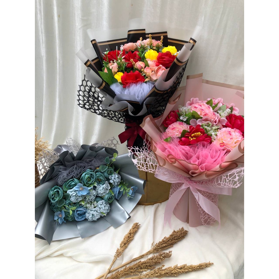 buket bunga palsu / buket bunga palsu wisuda / buket wisuda cewek