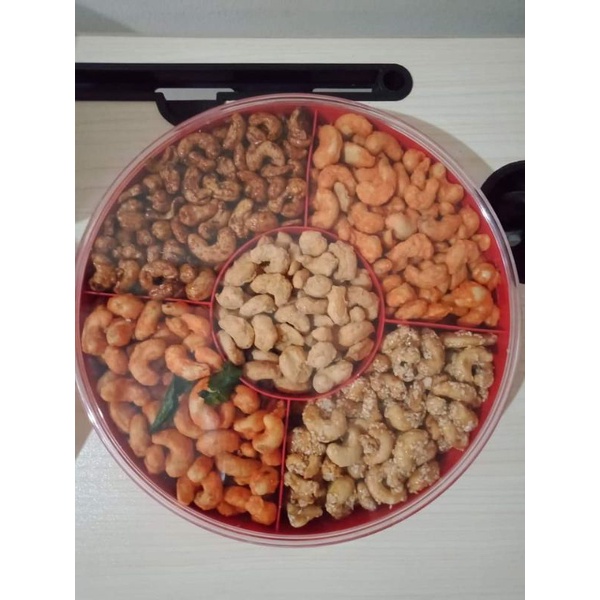 

kacang mede tray